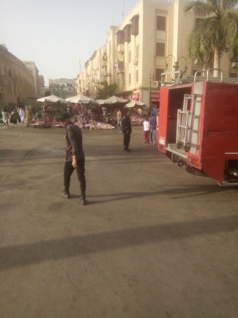 أحد الشوارع المحيطة بالحسين (3)