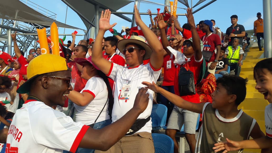 اشتعال مدرجات مشجعى منتخب مدغشقر (6)