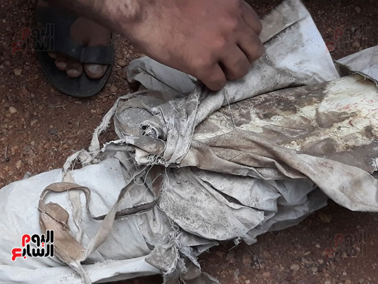 حملة-لتطهير-مقابر-قرية-قرنفيل-بالقناطر-من-اعمال-السحر-(6)