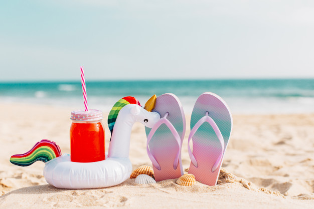 summer-flip-flops-with-smoothies-unicorns_10323-403