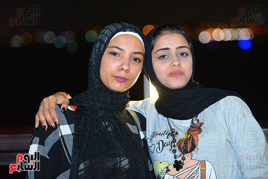 المصريين يحتفلون بالعيد ليلاً على محور روض الفرج (38)