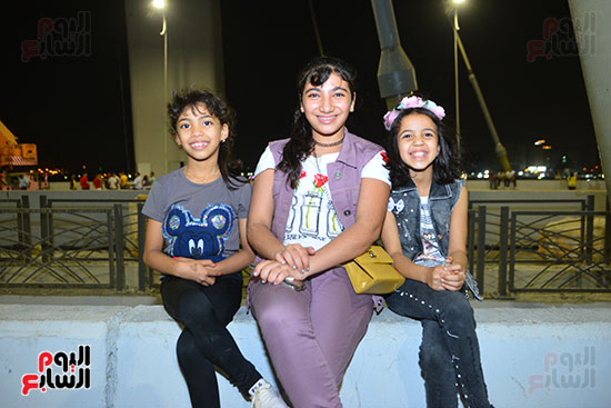 المصريين يحتفلون بالعيد ليلاً على محور روض الفرج (55)