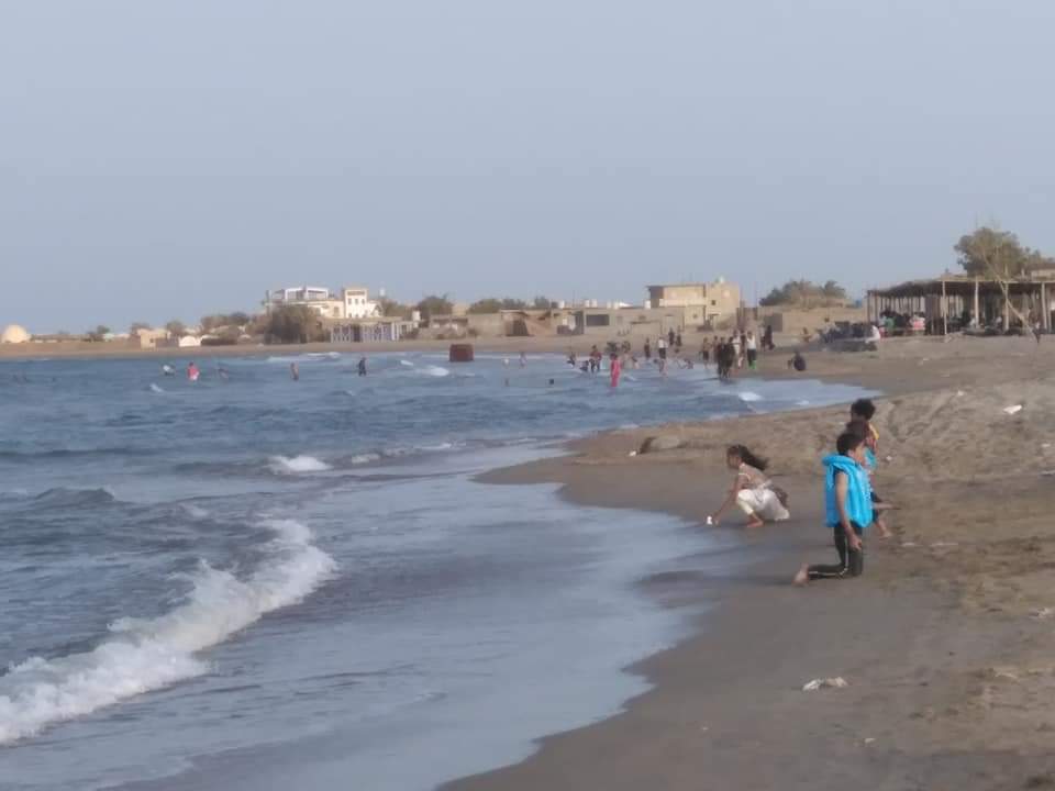 احتفال المواطنين بعيد الفطر على شواطئ البحر الأحمر (5)