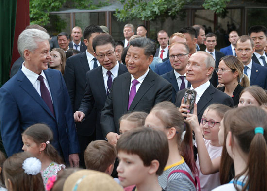 الرئيس الصينى يزور حديقة حيوان موسكو