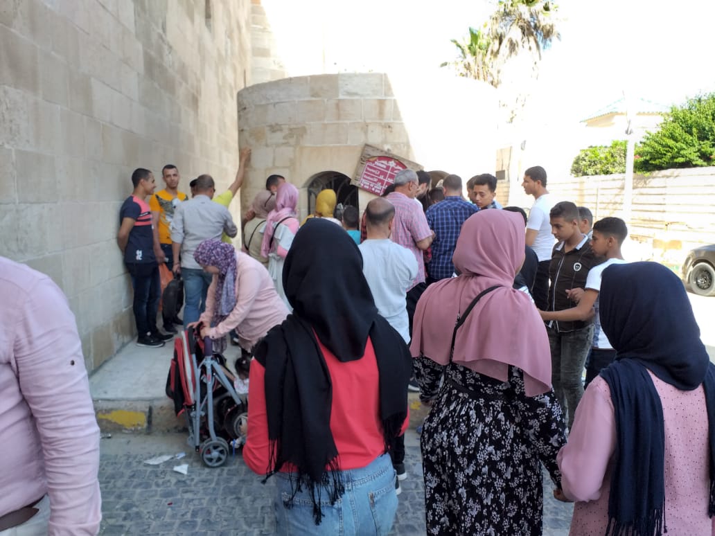 إقبال من المصريين على قلعة قيتباى فى الإسكندرية ثالث أيام العيد (3)