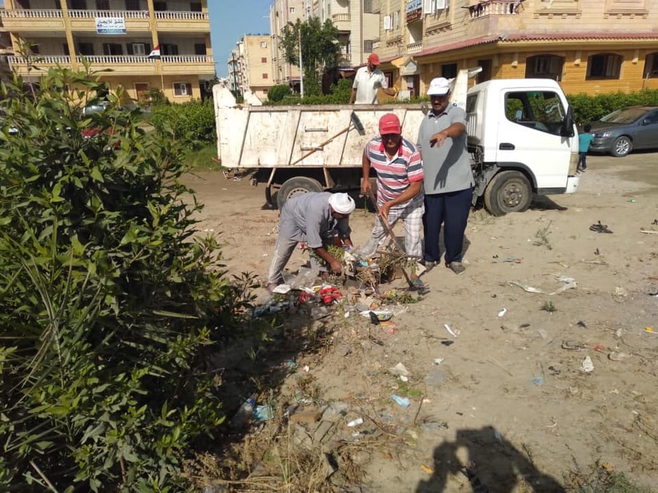 حملات لإزالة التعديات وحملات نظافة بمدن وقرى محافظة كفر الشيخ  (16)
