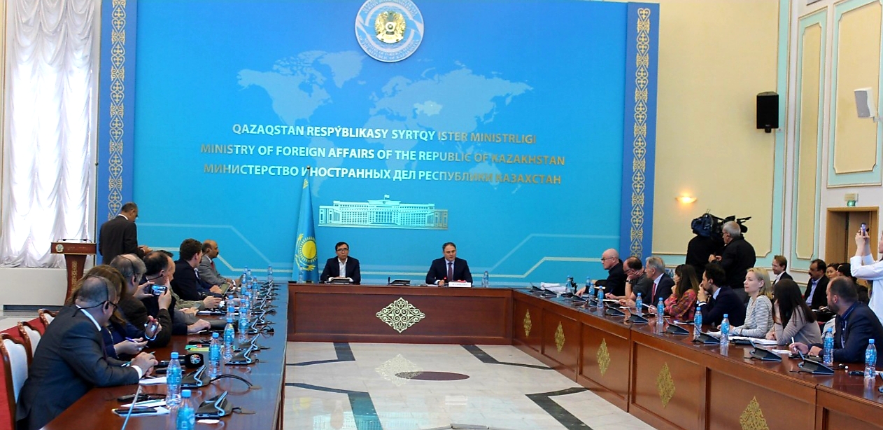 نائب وزير خارجية كازاخستان (3)