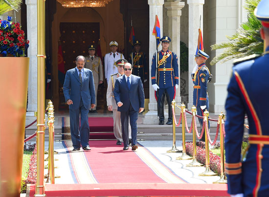 السيسى ورئيس دولة أريتريا (2)