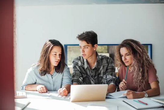 الامتحانات (1)