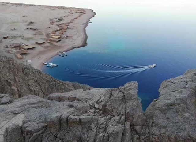 شاطئ دهب المصرية يحتل المركز الأول كأفضل شواطئ الشرق الأوسط (1)