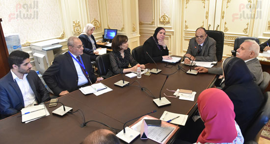 اجتماع لجنة المشروعات الصغيرة بمجلس النواب (4)