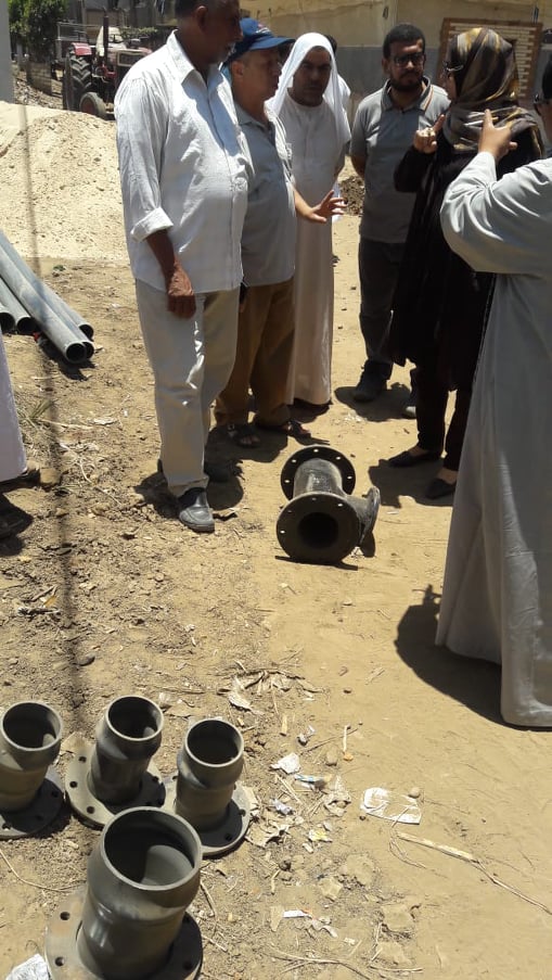 إحلال وتجديد مواسير مياه الشرب بقرية الشيخ داوود بالقوصية (4)