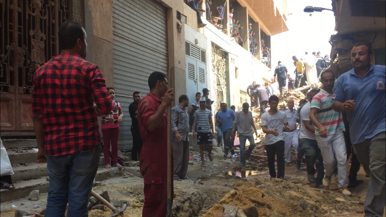 انهيار عقار فى منطقة إمبابة (5)