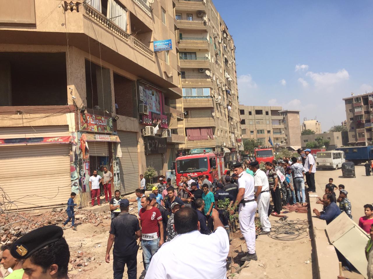 انهيار عقار فى منطقة إمبابة (7)