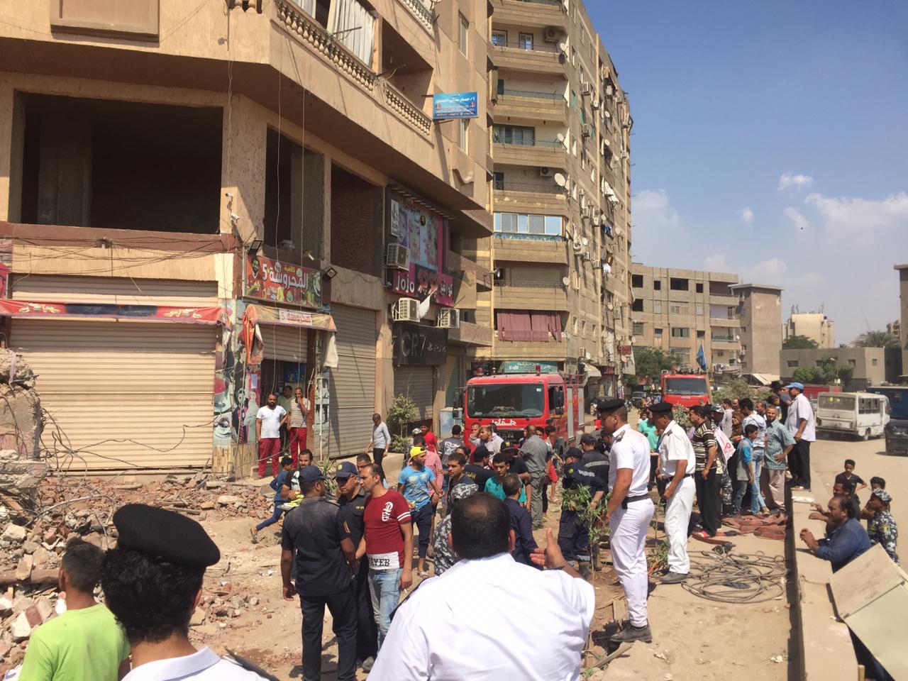 انهيار عقار فى منطقة إمبابة (8)