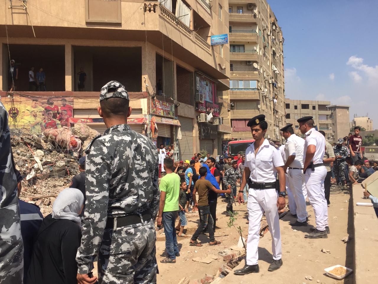 انهيار عقار فى منطقة إمبابة (11)