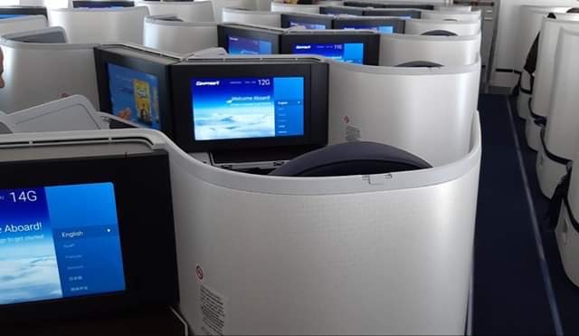 طائرة الأحلام الرابعة من طراز البوينج B787-9 Dreamliner  (1)