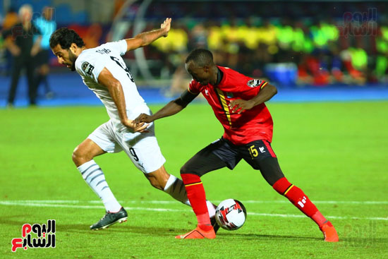 مباراة مصر واوغندا (1)