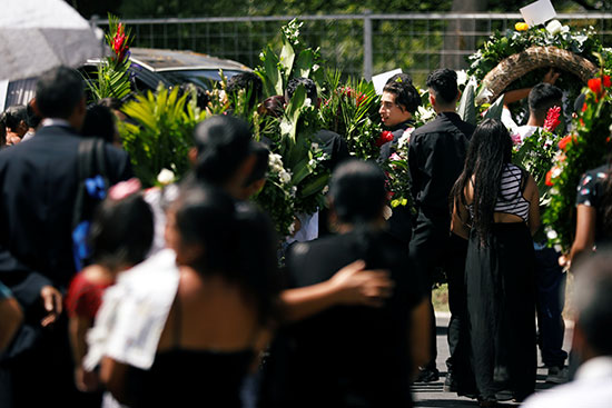 جنازة المواطن السلفادورى وابنته