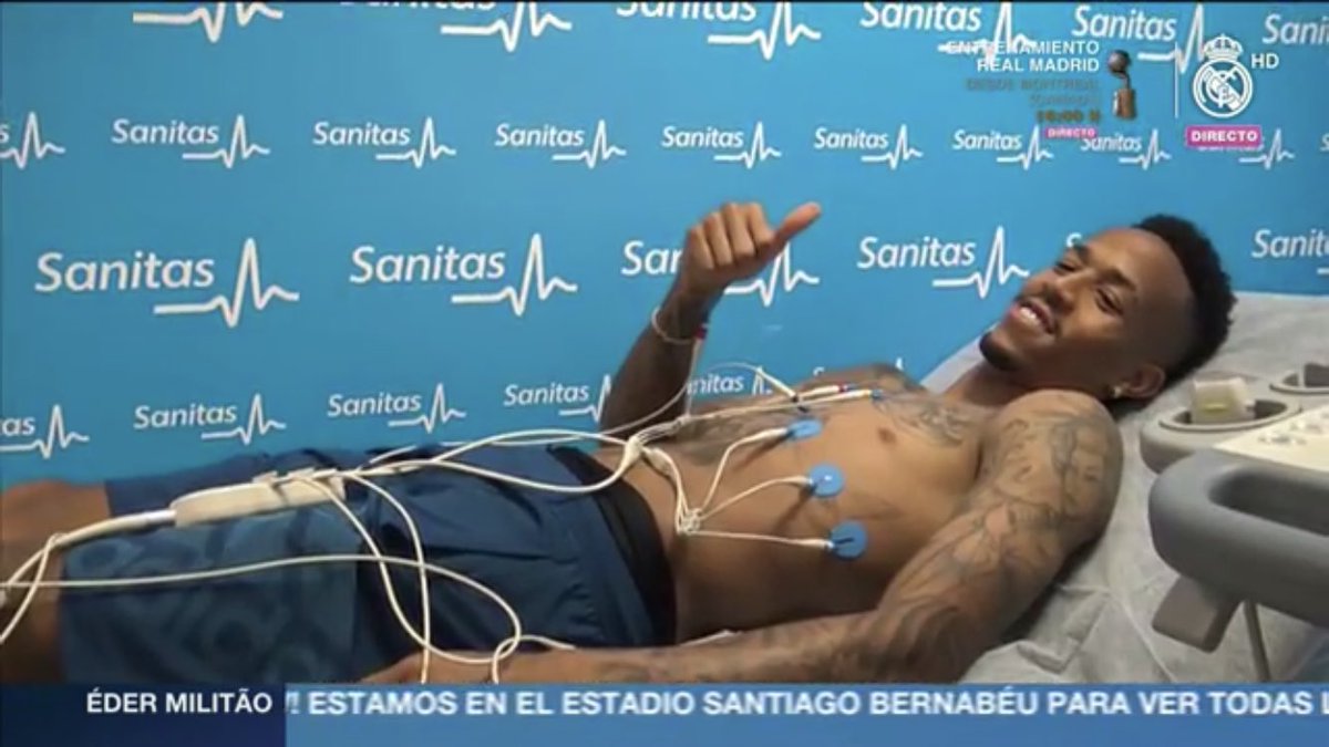 ميليتاو خلال الكشف الطبى فى ريال مدريد