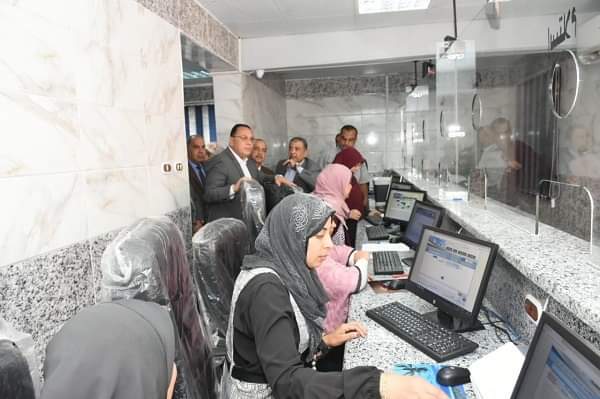 بدء التشغيل التجريبى للمركز التكنولوجى لخدمة المواطنين بمدينة ههيا (2)