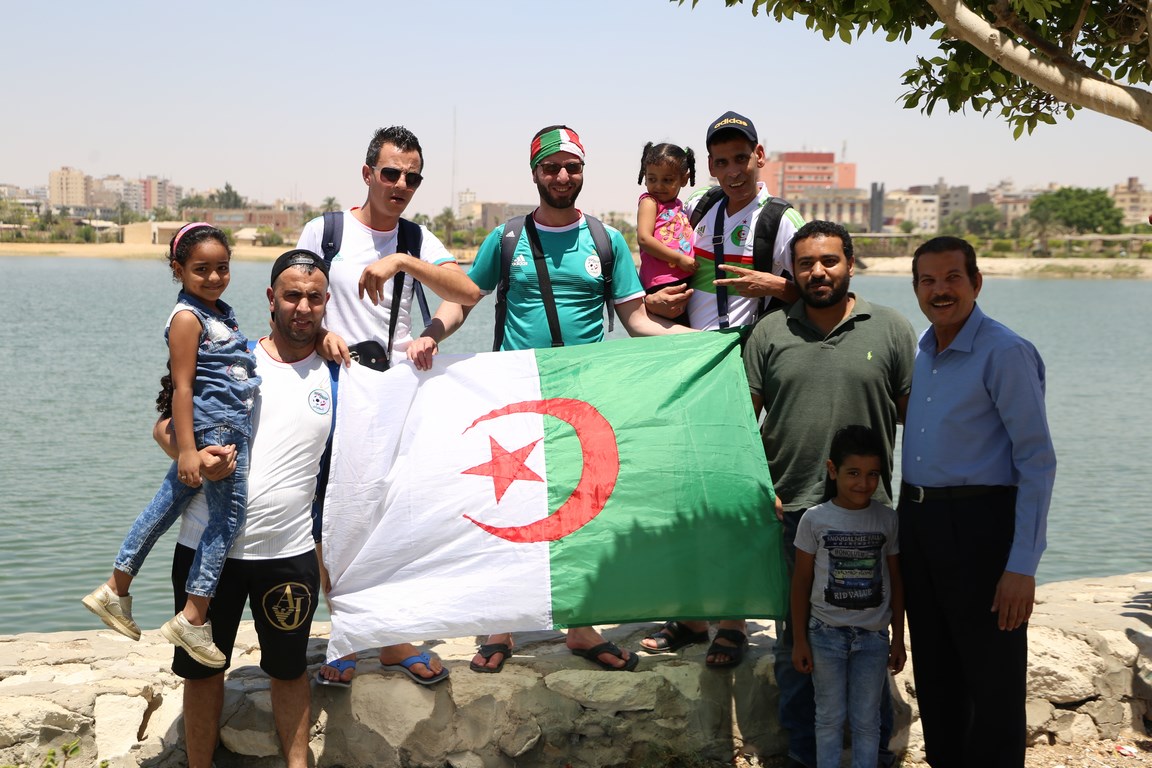 السويس ترحب بالمشجعين الجزائريين (4)