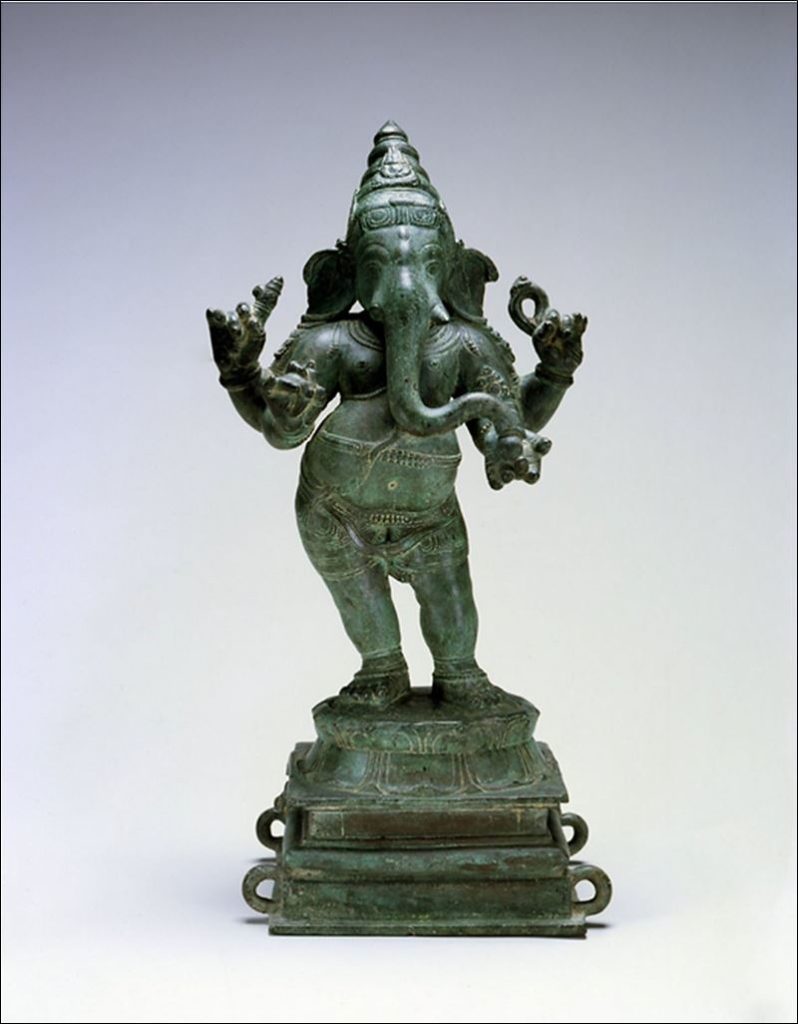 تم نهب تمثال غانيشا الذي اشتراه متحف توليدو للفنون من سوبهاش كابور في عام 2006 ، وأعيد إلى الهند