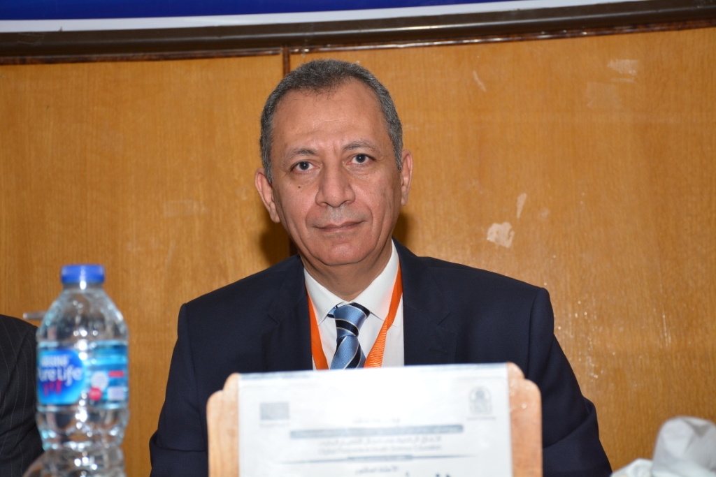رئيس جامعة أسيوط يشيد بدور مستشفي الراجحي الجامعي في زراعة الكبد (6)