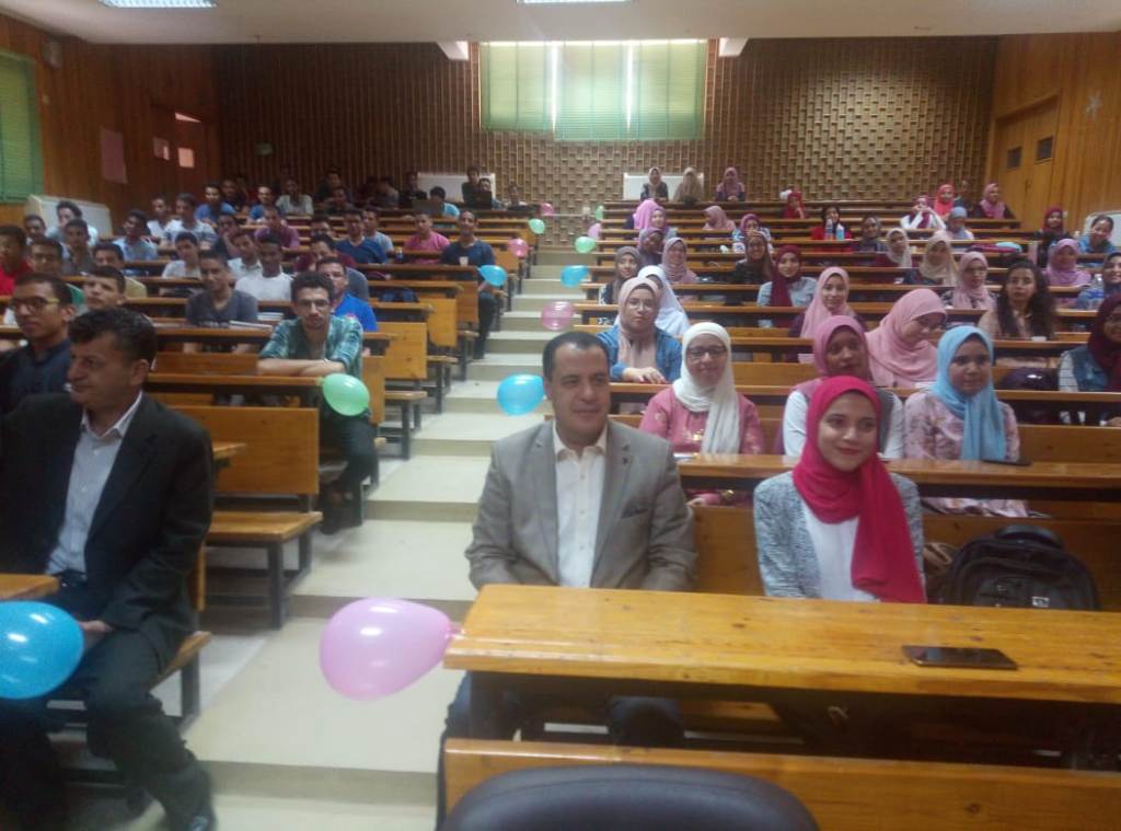 جامعة أسيوط تطلق معسكر البرمجة بمشاركة 200 طالب وطالبة بكليات الحاسبات والمعلومات (9)