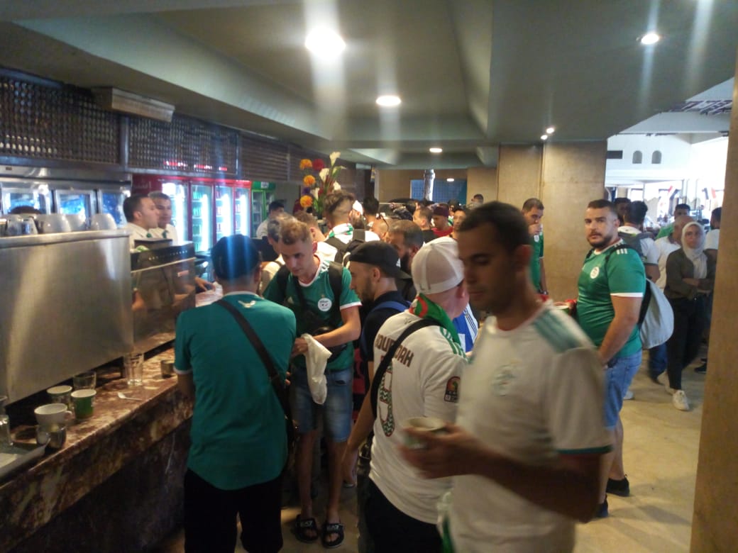 الجماهير الجزائرية فى مصر