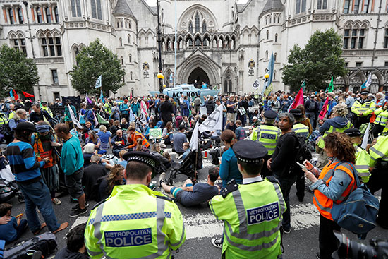 مظاهرات بريطانية ضد التغير المناخى