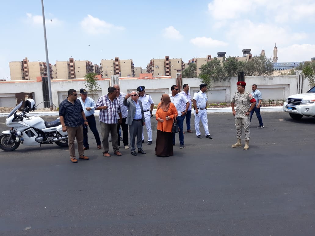 محافظ بورسعيد يتابع سير العمل في تطوير المرحلة الأخيرة من شارع محمد على (4)