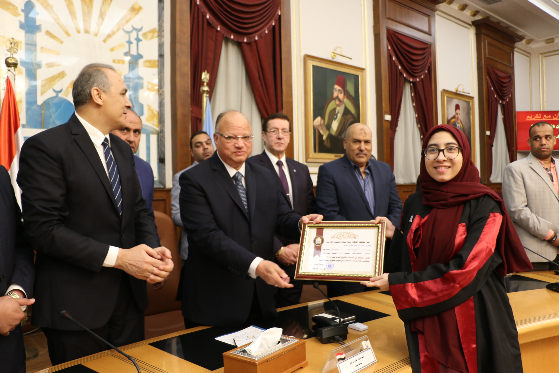 محافظ القاهرة يكرم أوائل الثانوية العامة  (3)