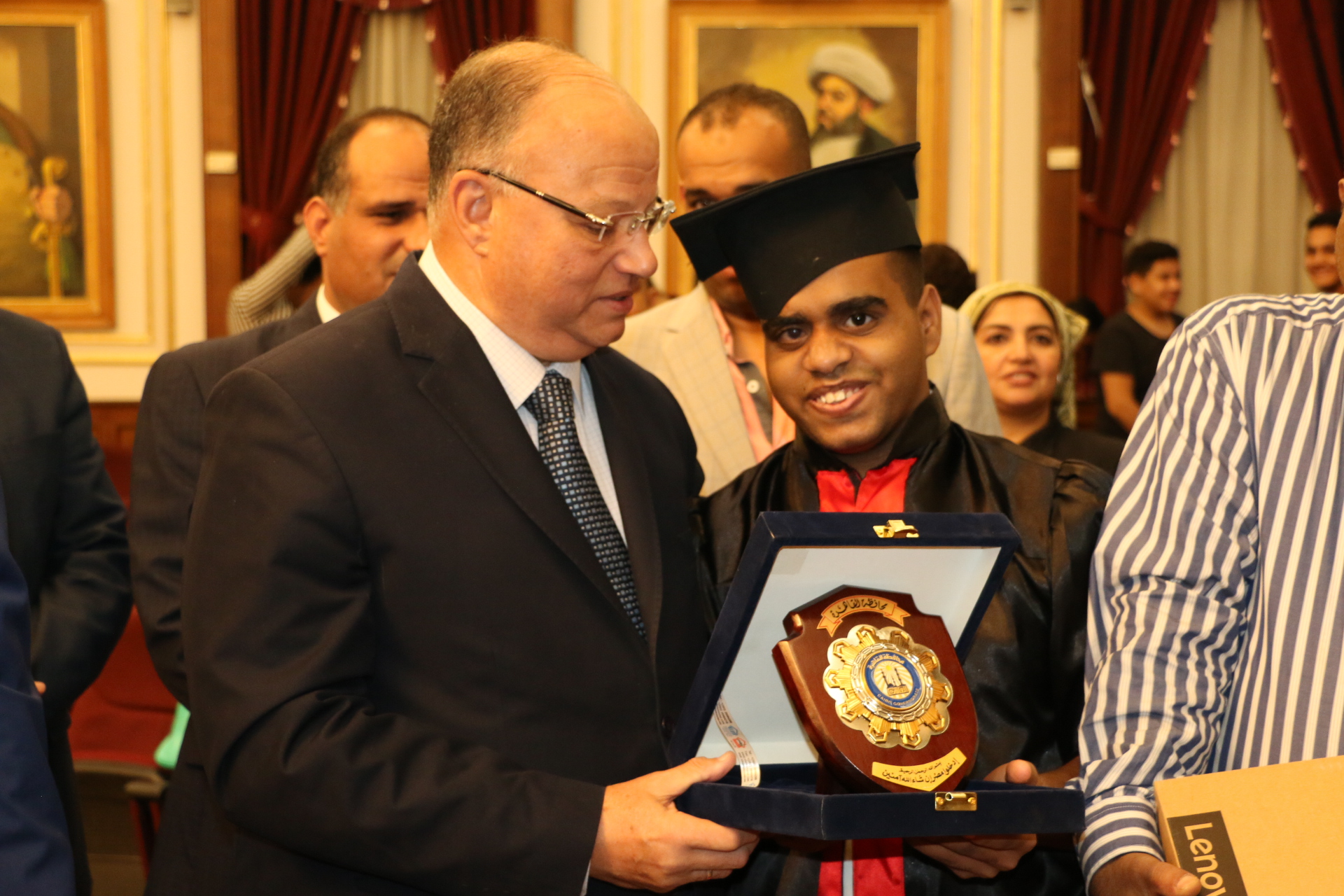 محافظ القاهرة يكرم أوائل الثانوية العامة  (9)