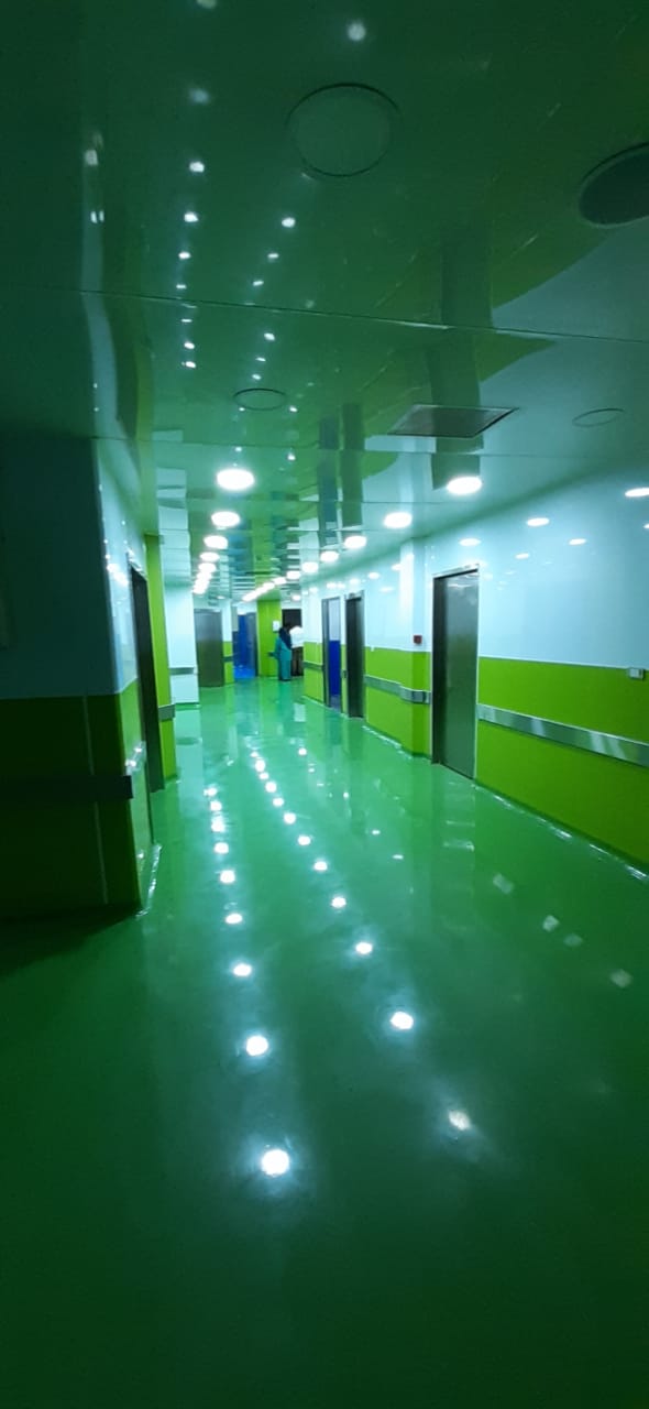 تزويد مستشفيات جامعة الزقازيق بـ15 غرفة عمليات كبسولة  (10)