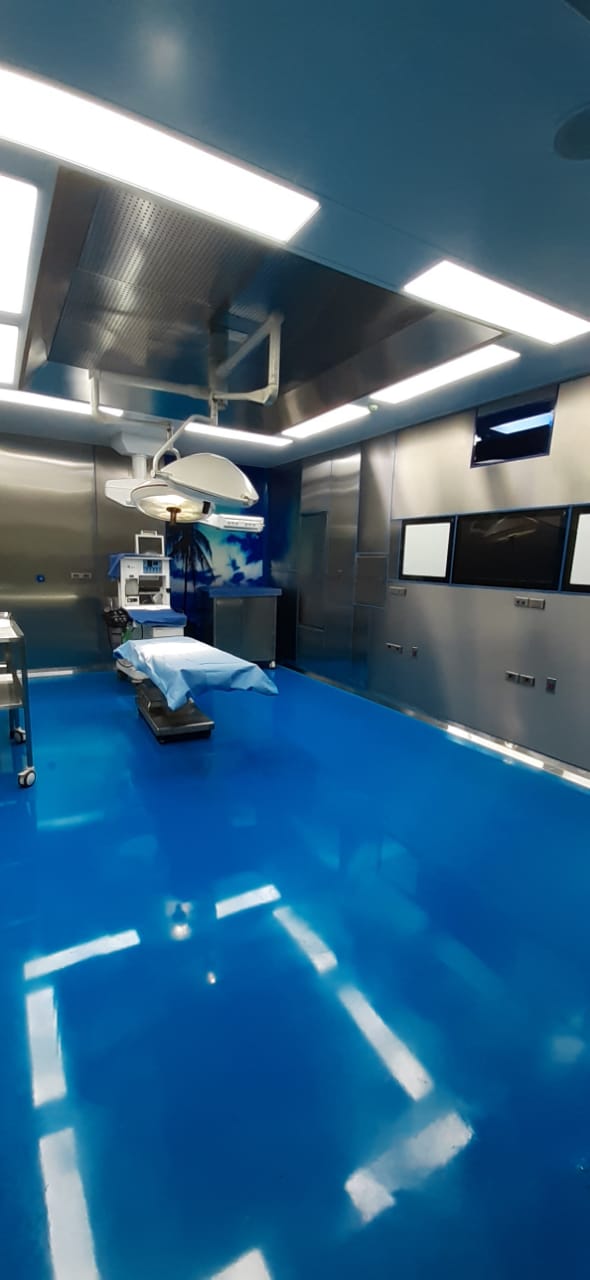 تزويد مستشفيات جامعة الزقازيق بـ15 غرفة عمليات كبسولة  (12)