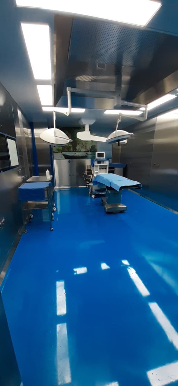 تزويد مستشفيات جامعة الزقازيق بـ15 غرفة عمليات كبسولة  (11)