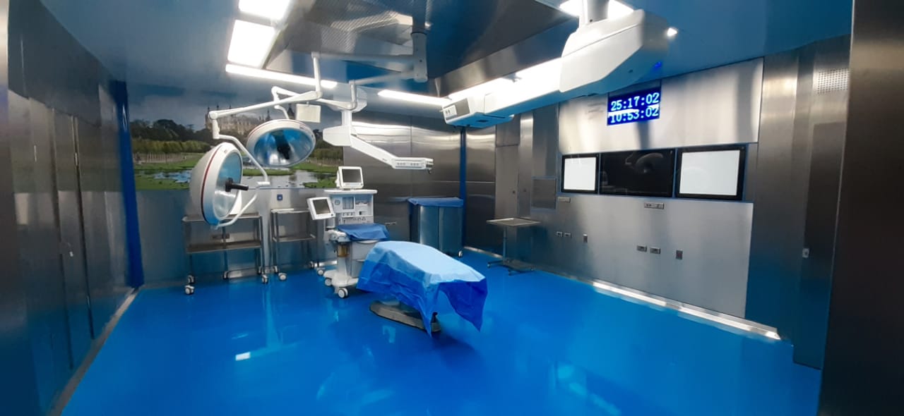 تزويد مستشفيات جامعة الزقازيق بـ15 غرفة عمليات كبسولة  (6)
