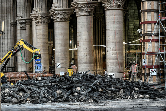 استمرار أعمال الترميم بكاتدرائية نوتردام بفرنسا بعد حريق (2)
