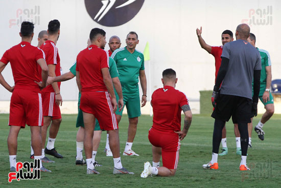 تدريبات منتخب الجزائر (30)