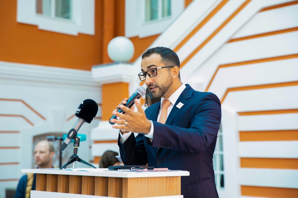 الشيخ فاهم القاسمي،خلال افتتاح أسبوع الشارقة في سانت بطرسبرغ (1)