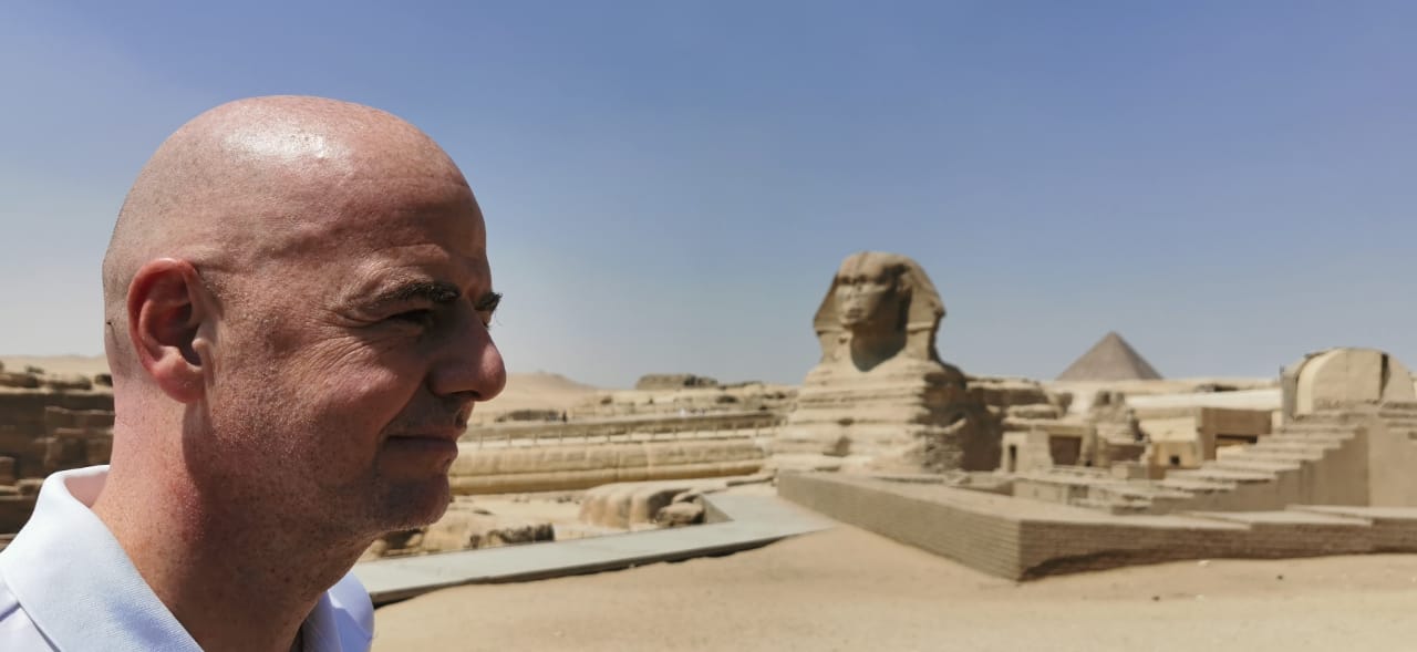 رئيس الفيفا فى الأهرامات (7)