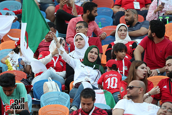 جماهير الجزائر والسنغال 0 (30)