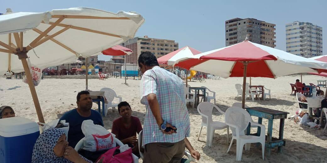 حملات لمنع إستغلال المصطافين على شواطئ العجمى (1)