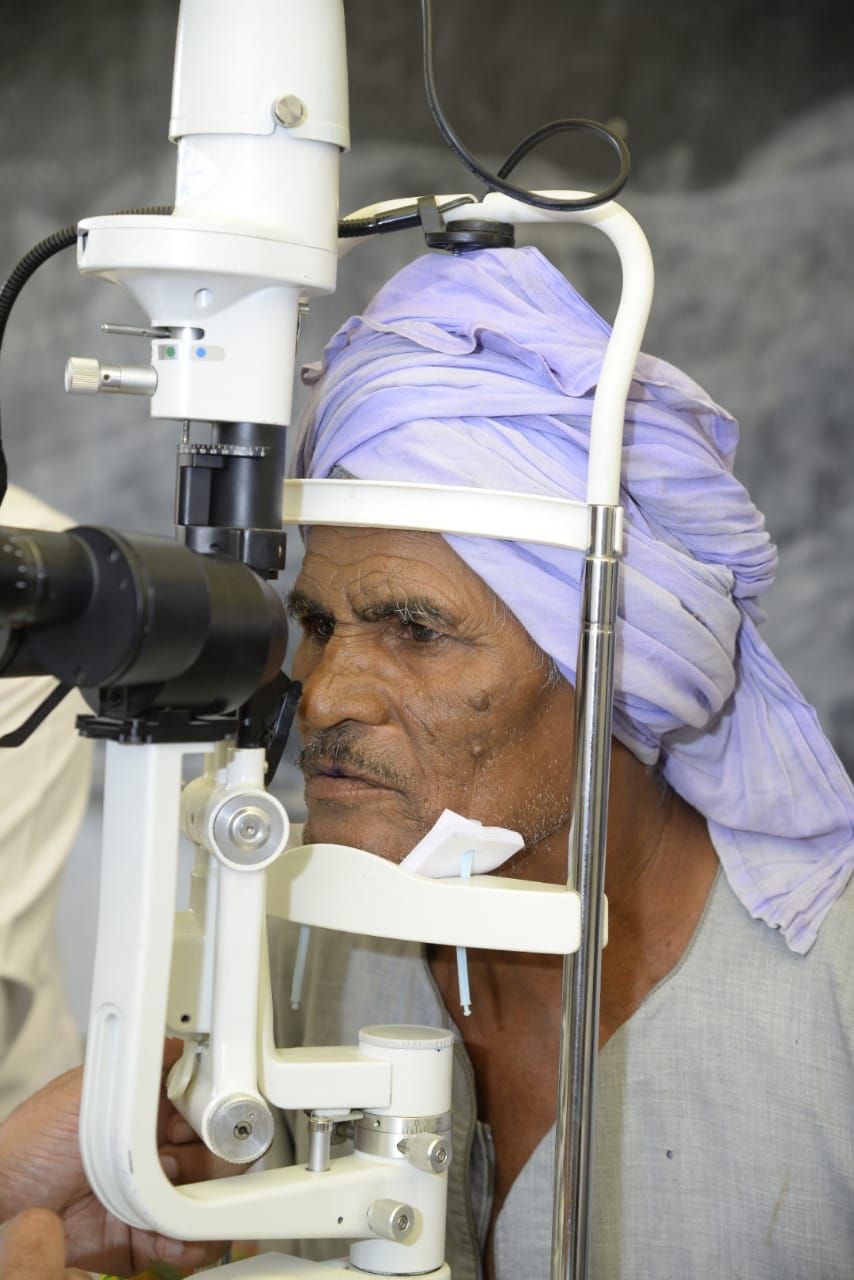إنتهاء قافلة للكشف علي أمراض العيون وفحص 521 حالة وصرف 149 نظارة  (2)