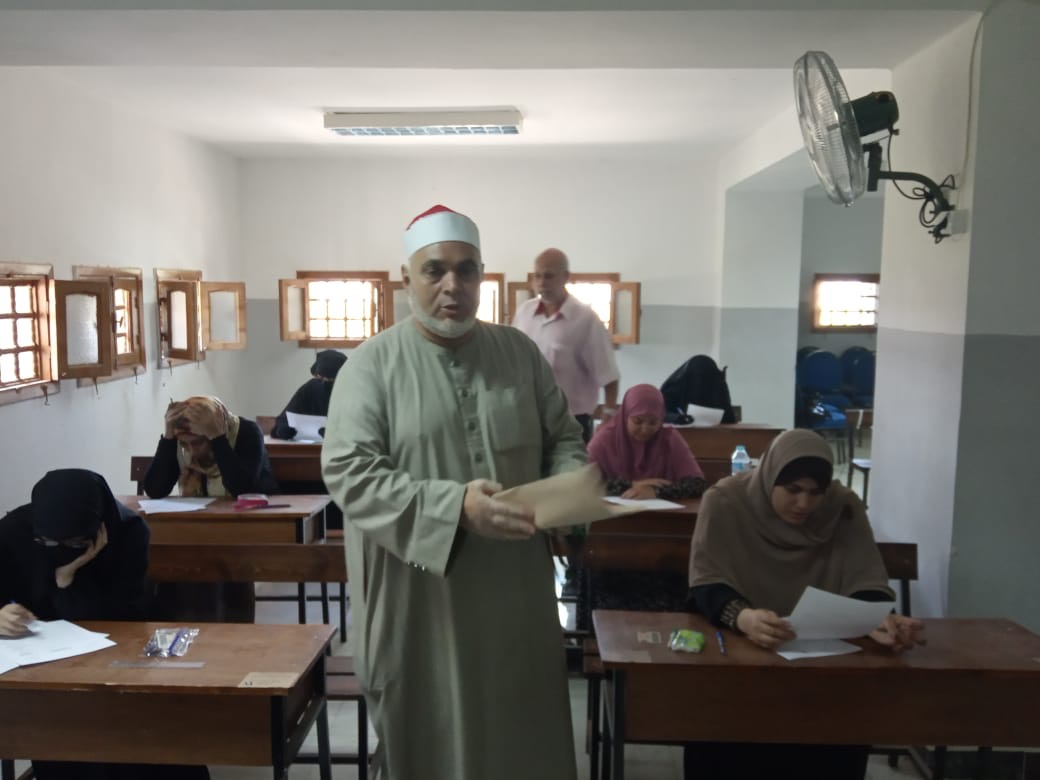 وكيل أوقاف السويس يتابع اختبارات السنة الأولى لمركز إعداد محفظى القرآن الكريم (3)