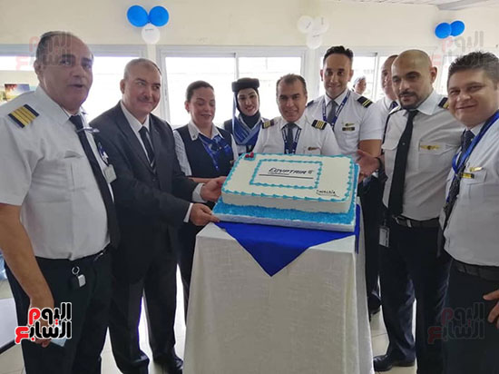 مطار دوالا يحتفل باستقبال أولى رحلات مصر للطيران (3)
