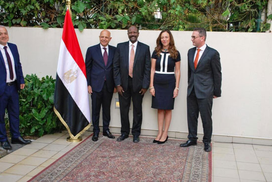 السفارة المصرية فى أنجولا (15)