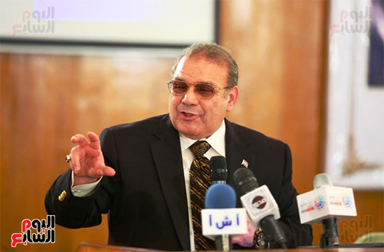 الدكتور حسن راتب رئيس مجلس أمناء جامعة سيناء (2)
