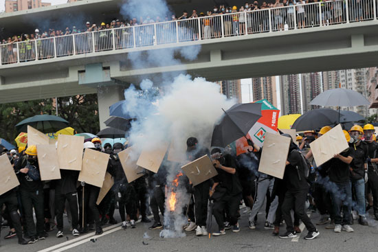 جانب من أعمال العنف فى هونج كونج
